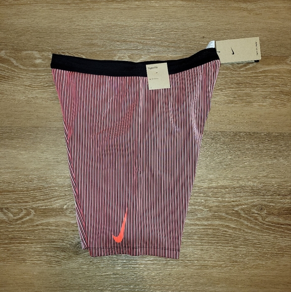 Nike Aeroswift 1/2 Length Running Tights Crimson Men’s Sz Large DA1429-014 - Picture 6 of 9
